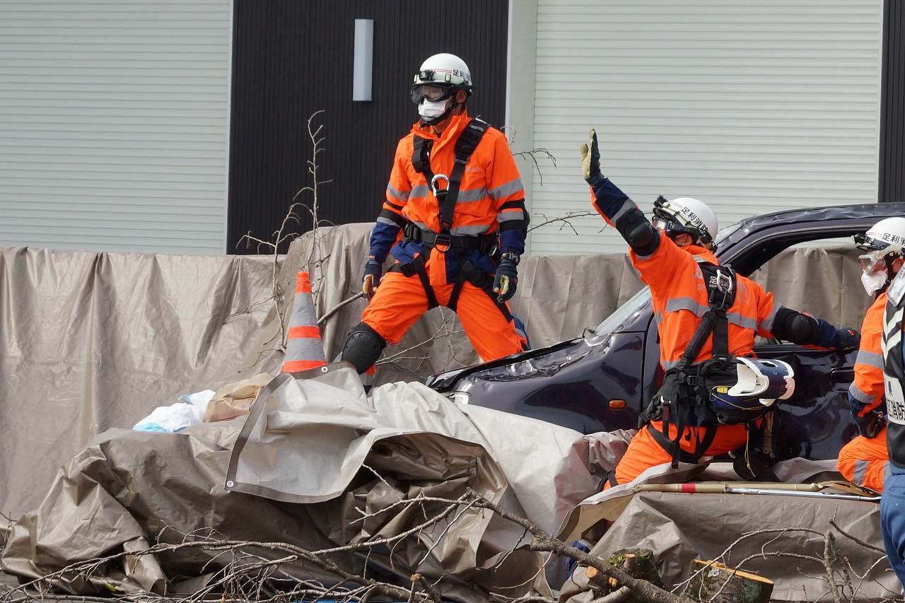 土砂災害を想定し近隣6消防本部が集結！<br>両毛地区消防本部特殊災害訓練