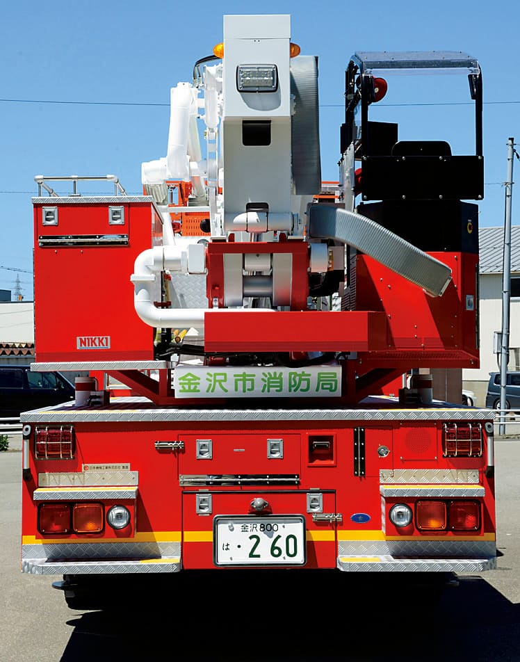 大型高所放水車 金沢市消防局