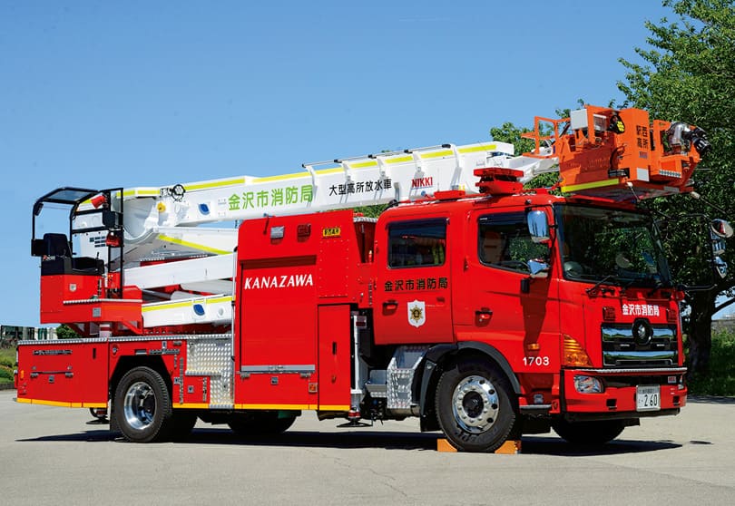 大型高所放水車 金沢市消防局