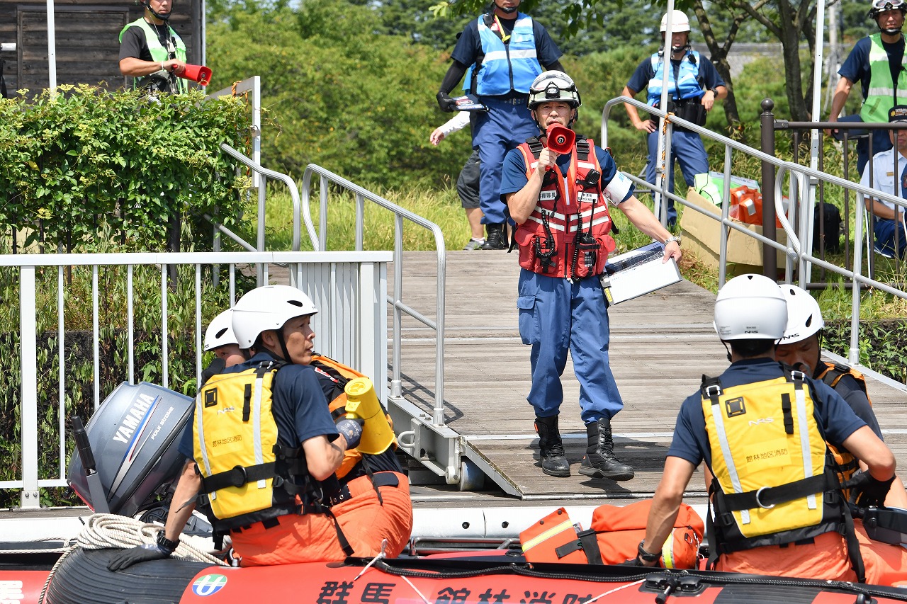 館林地区消防組合消防本部近隣3消防本部合同水難救助訓練