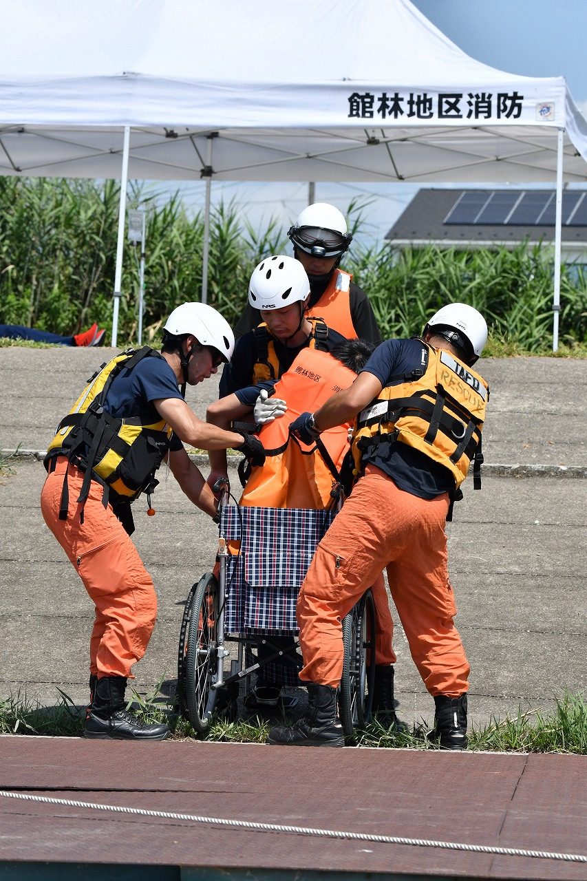 館林地区消防組合消防本部近隣3消防本部合同水難救助訓練