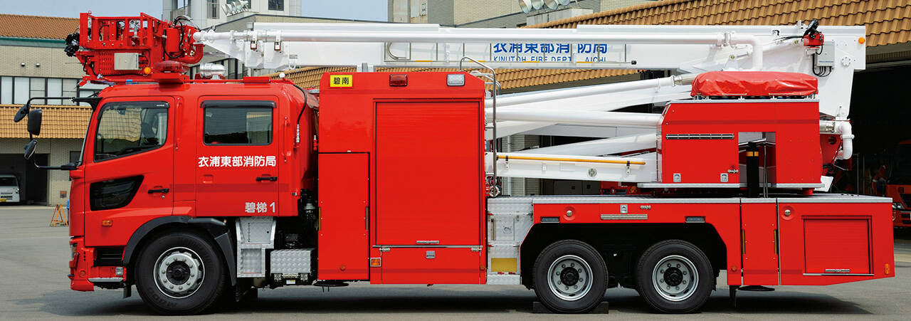 25mΣ型屈折はしご付消防ポンプ自動車 衣浦東部広域連合消防局