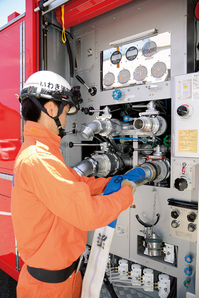 大型化学高所放水車 いわき市消防本部