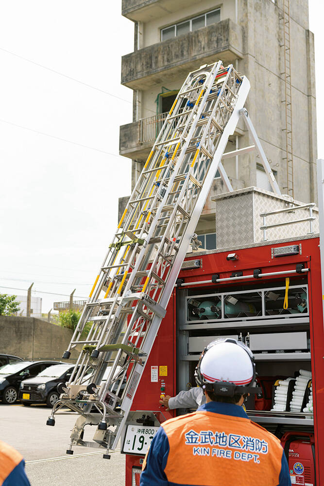 水槽付消防ポンプ自動車II型 金武地区消防衛生組合消防本部