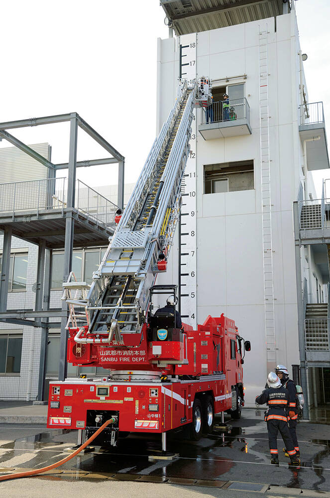 40m級はしご付消防自動車 山武郡市広域行政組合消防本部
