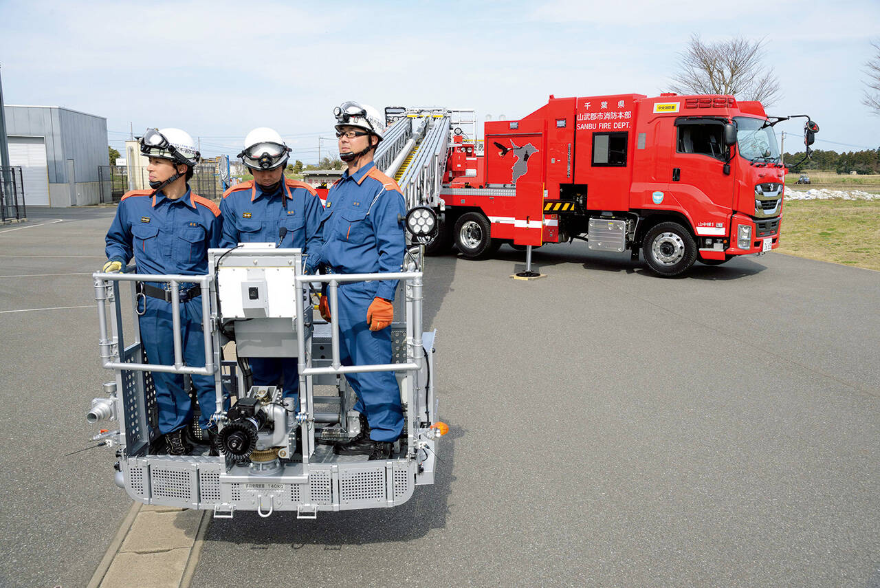 40m級はしご付消防自動車 山武郡市広域行政組合消防本部