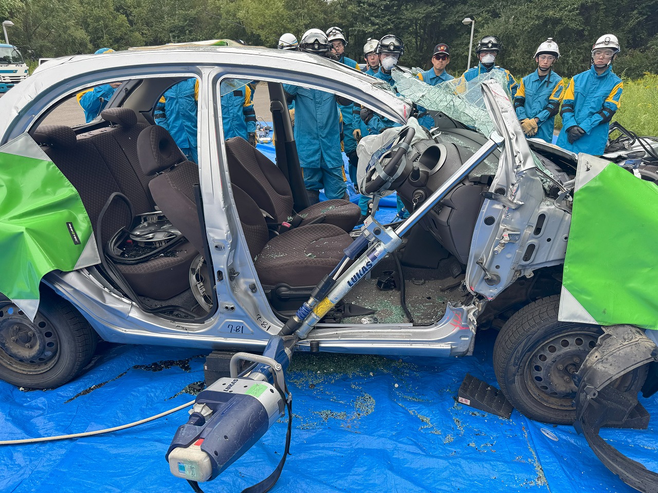北海道警察 車両破壊救出訓練
