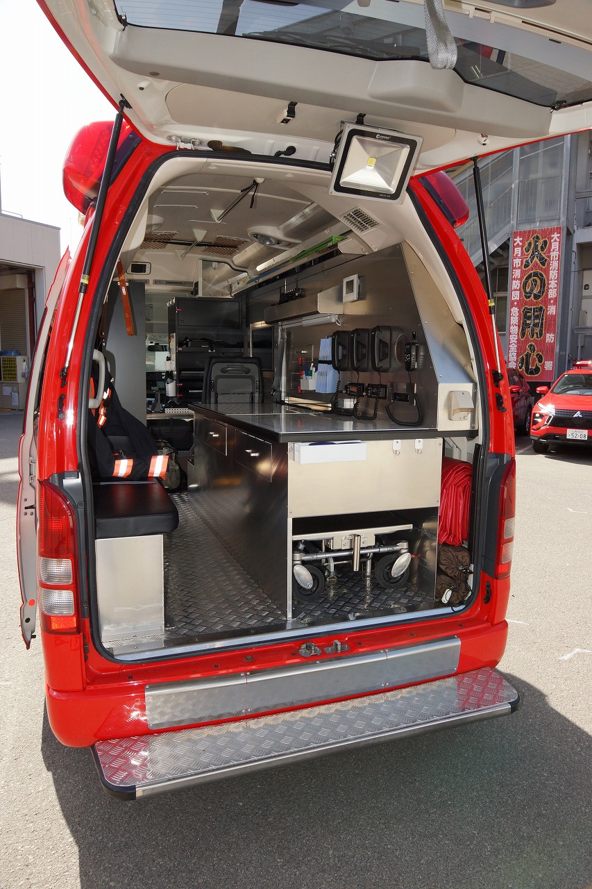 リニューアル指揮車 大月市消防本部