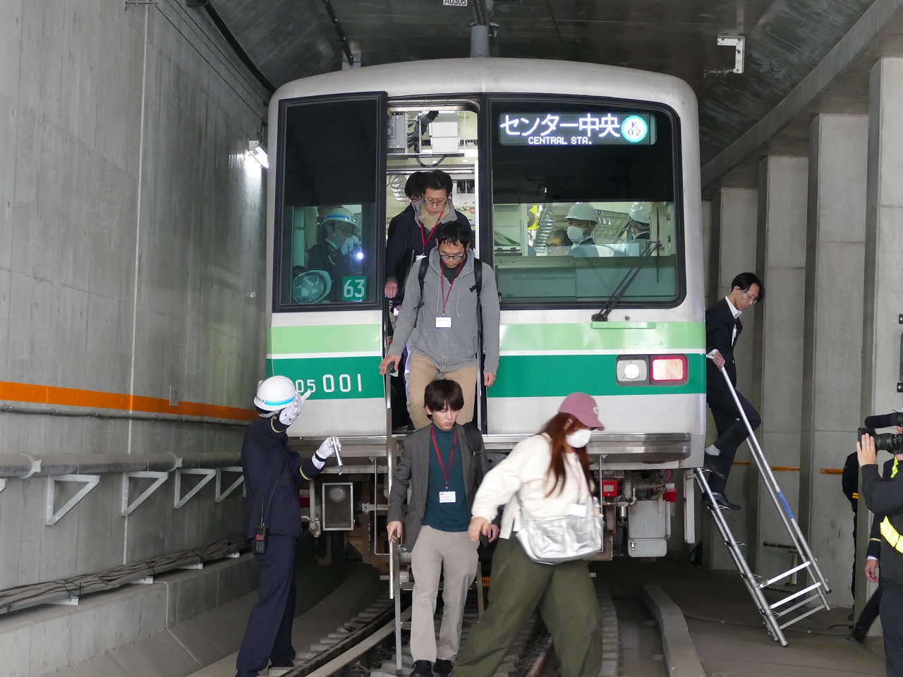 地震による鉄道車両脱線を想定 東京消防庁城東消防署